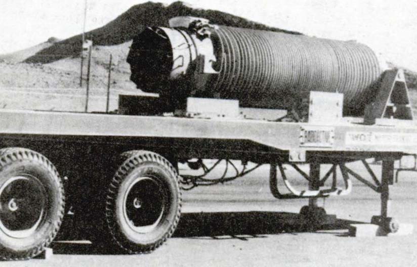 Figure 4 Tandem axle trailer with 20 000 kg cask for superimposed shock test