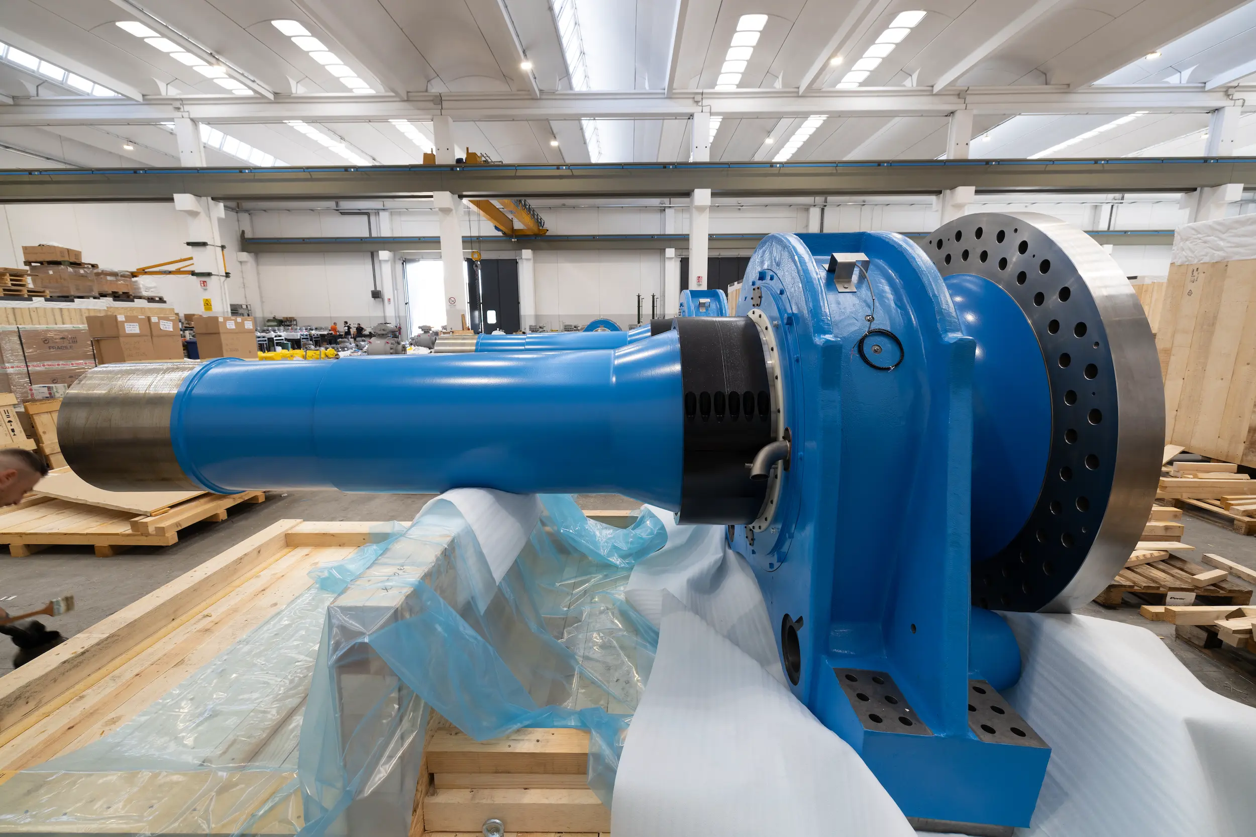 Rail and truck transportation of Wind Turbine Main Shaft Assembly