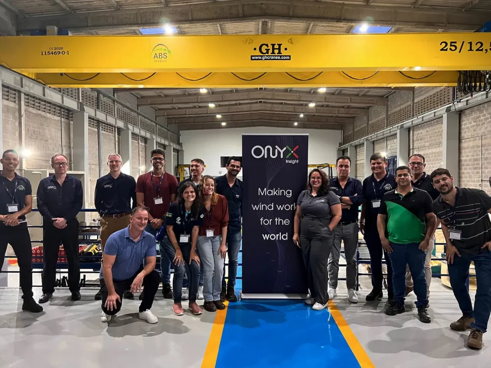 The ABS Wind and Onyx Insights team, with the participants, during the Wind Academy at ABS Wind facilities in Natal, Brazil.