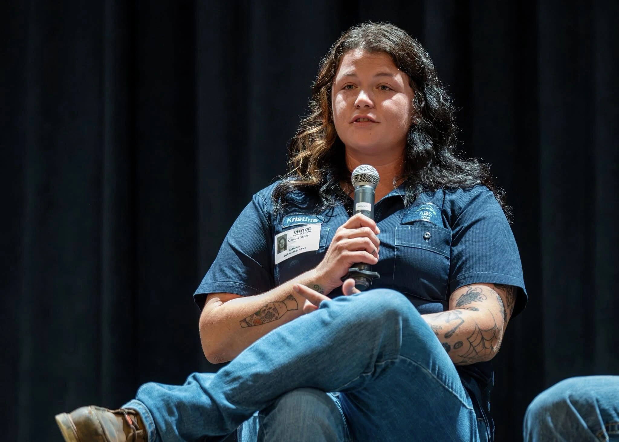 ABS Wind Warehouse Manager Kristina Skiles speaking to local students during the Schools to Industry event in Howard County, Texas.